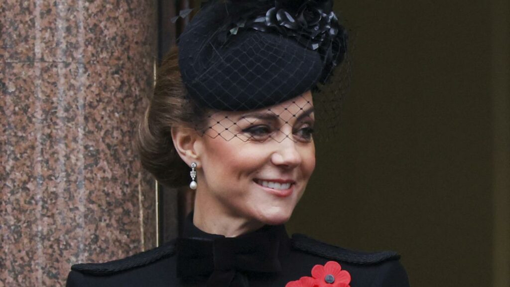 241112080618_kate-middleton1