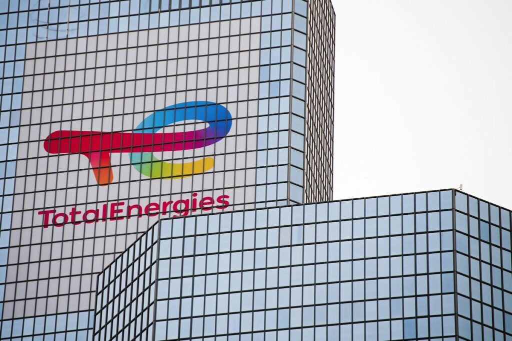 TotalEnergies: Τερματίζει τη συνεργασία με την Adani μετά την έρευνα για δωροδοκία και διαφθορά