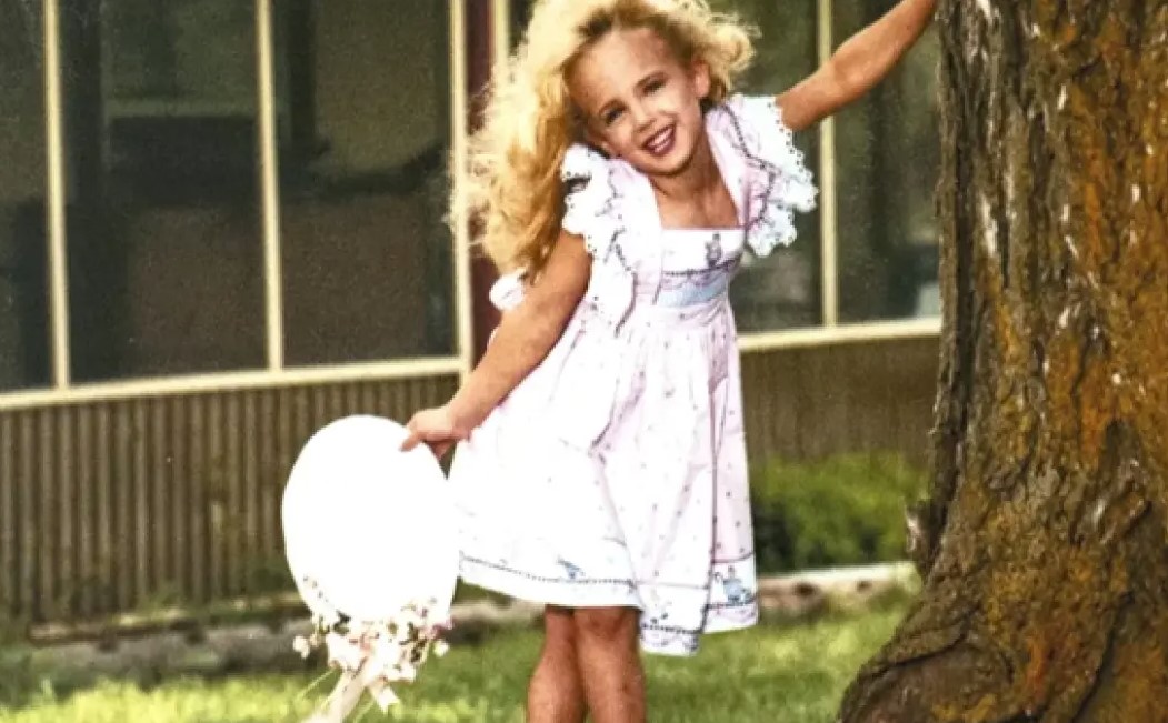 JonBenét Ramsey: Ελπίδες να λυθεί το μυστήριο της δολοφονίας της 6χρονης μετά από σχεδόν 3 δεκαετίες