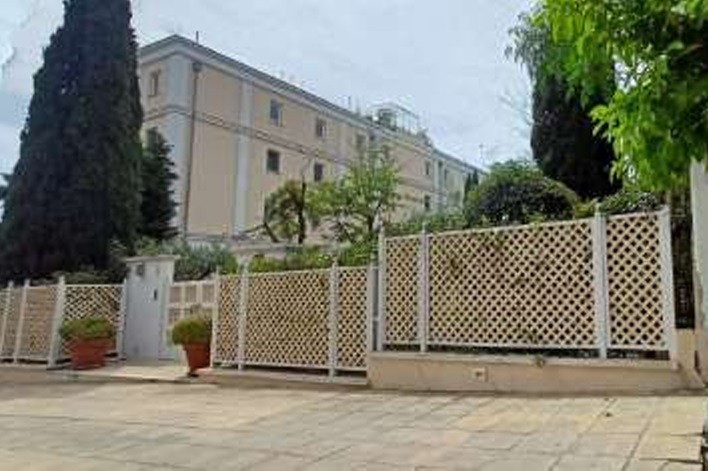 Πλειστηριασμοί: Πώς «μοσχοπουλήθηκε» ένα από τα φιλέτα της Βουλιαγμένης
