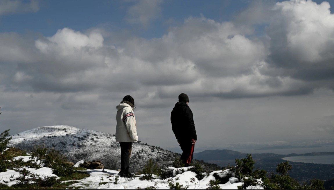 Καιρός: Αισθητή πτώση της θερμοκρασίας και ισχυροί βοριάδες σήμερα - Πού θα χιονίσει