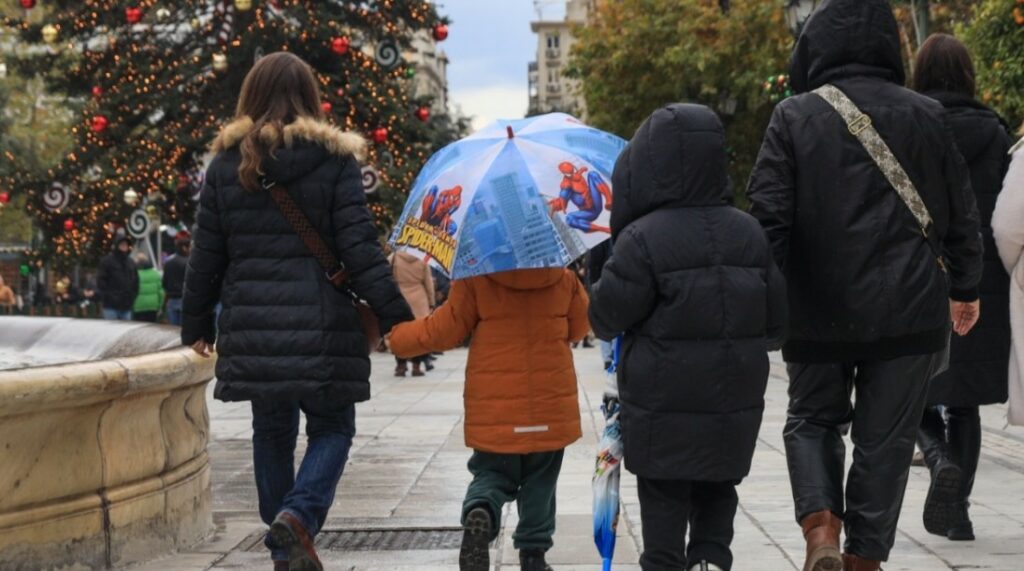 Καιρός: Διπλή κακοκαιρία εξπρες με ισχυρές καταιγίδες - «Λευκά» Χριστούγεννα