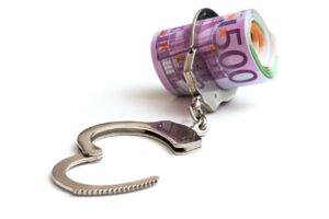 Ποιον μεγαλόσχημο παράγοντα της οικονομικής ζωής της χώρας «έχουν» οι Αρχές για πλαστά και εικονικά άνω των 100 εκατ. ευρώ και τον «κρατάνε» ενόψει μελλοντικών εξελίξεων, έργων και αναθέσεων;