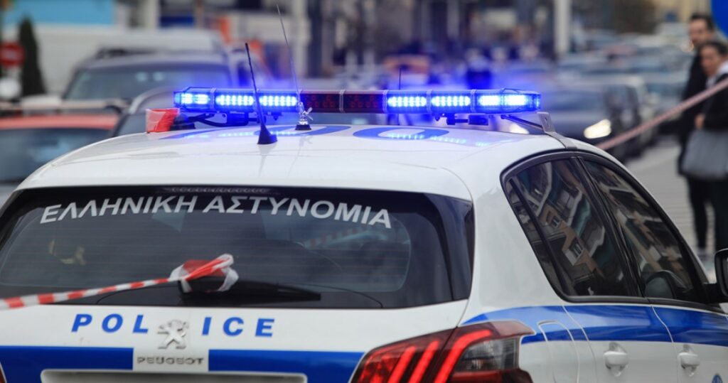 Βόλος: 29χρονος απείλησε να καρφώσει με πιρούνι την μητέρα του