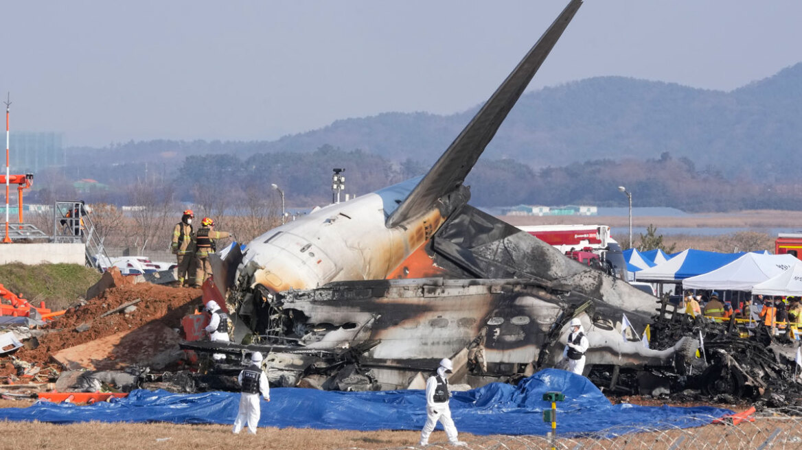 Συντριβή Boeing στη Ν. Κορέα: Στις ΗΠΑ για ανάλυση το μαύρο κουτί με τα δεδομένα πτήσης