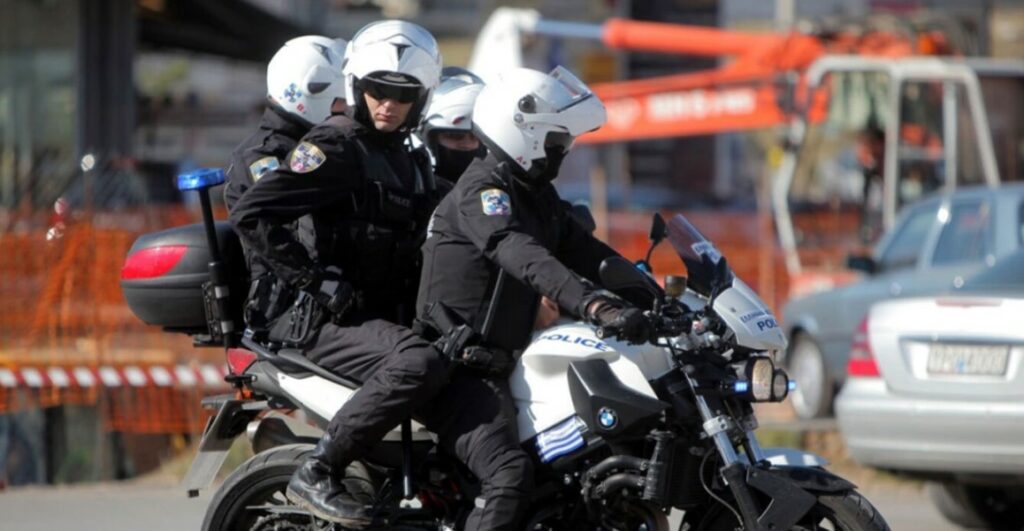 Βριλήσσια: Διαρρήκτες άρπαξαν χρυσά ρολόγια και διαμαντένια σκουλαρίκια αξίας 100.000 ευρώ σε 12 λεπτά