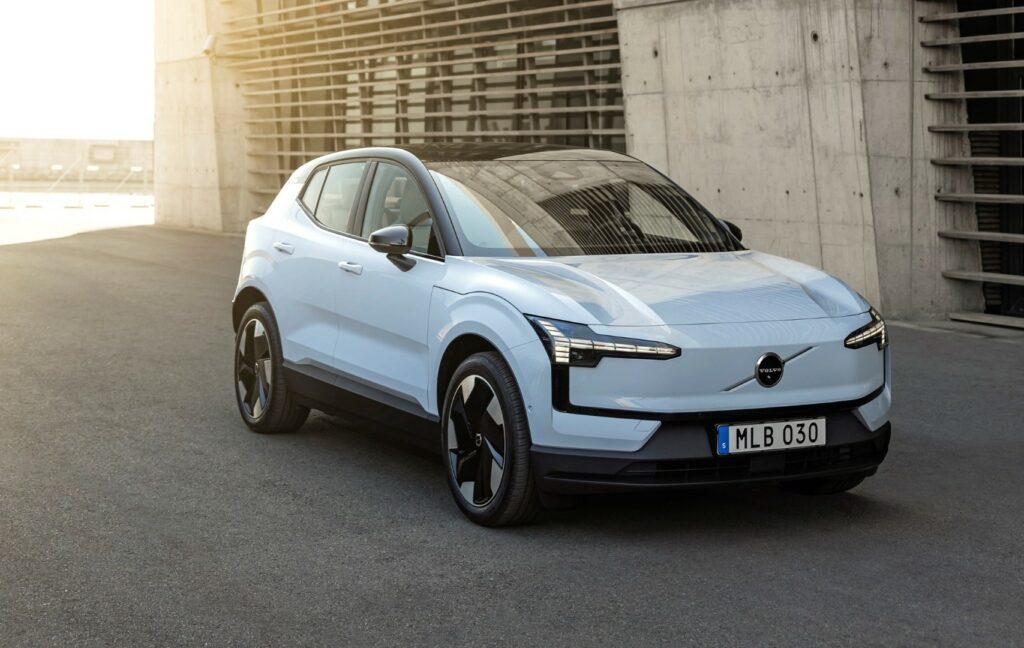 Volvo: Ιστορικό ρεκόρ πωλήσεων μέσα στο 2024