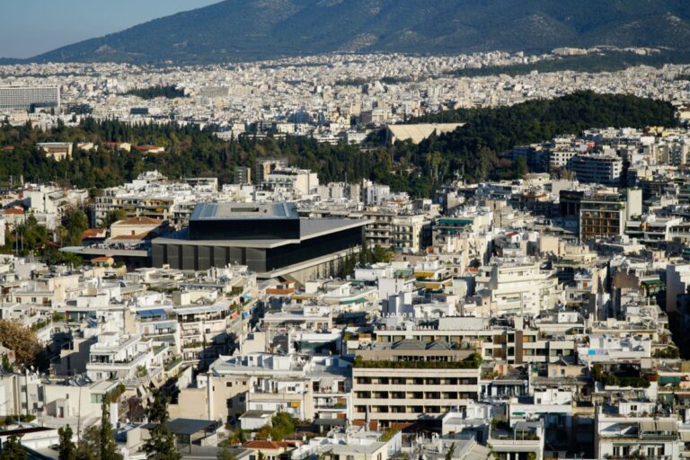 «Αναβαθμίζω το σπίτι μου 2»: Ξεκινούν οι αιτήσεις – Άτοκα δάνεια έως 25.000 ευρώ χωρίς εισοδηματικά κριτήρια - Δημόσια γη - Δημόσια ακίνητα