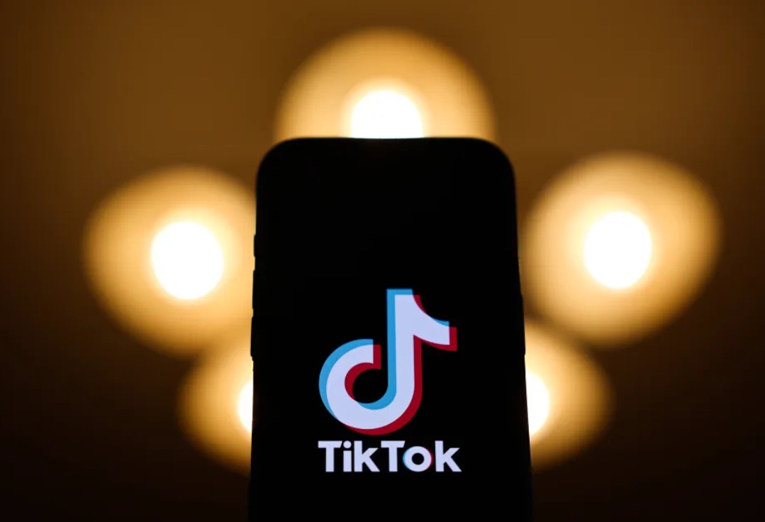 Το TikTok ετοιμάζεται να κλείσει την εφαρμογή στις ΗΠΑ την Κυριακή - Το μήνυμα που θα εμφανίζεται