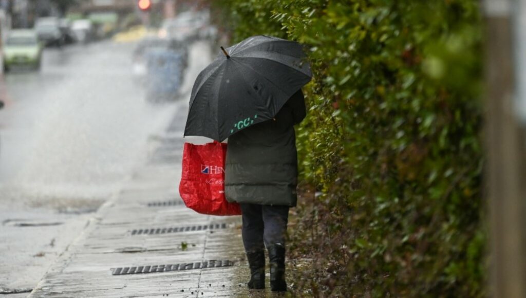 Καιρός: Παγετός, βροχές και άνεμοι εως 7 μποφόρ σήμερα - Από πότε αναμένεται βελτίωση