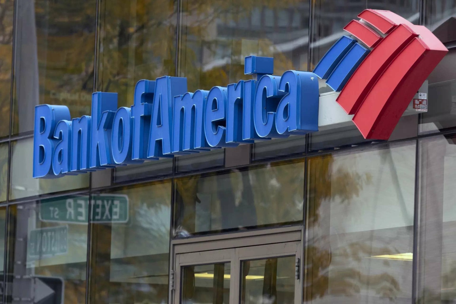 Bank of America: Στα 14,4 δισ. δολάρια τα καθαρά έσοδα από τόκους – Αύξηση 3%