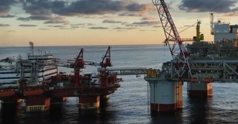 Chevron: Ζητά άδεια για έρευνες υδρογονανθράκων στην Ελλάδα