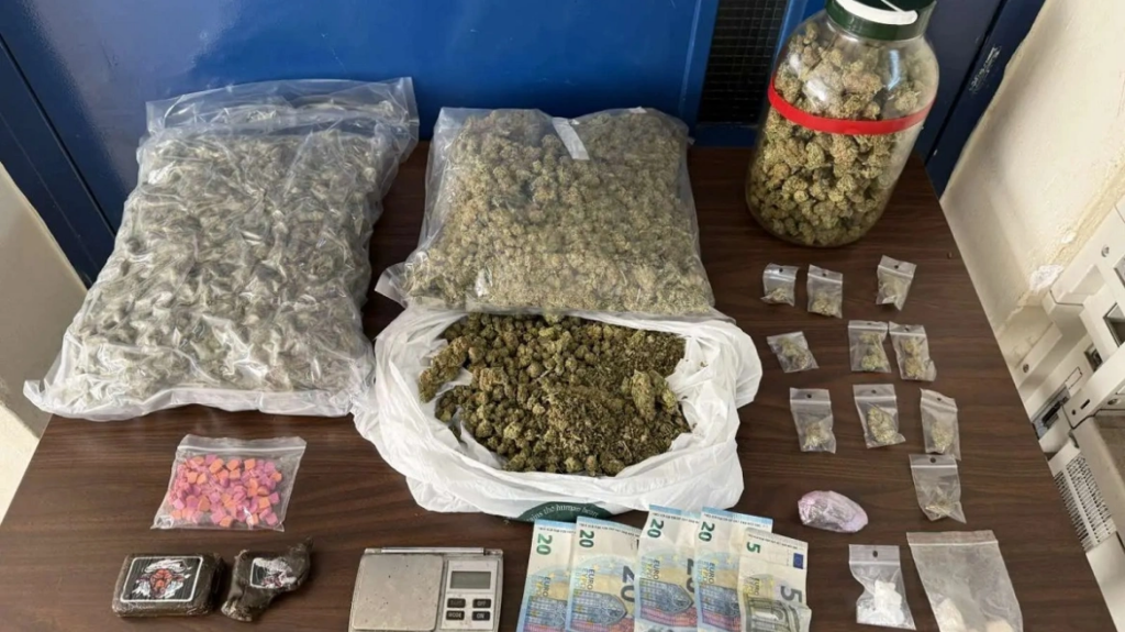 Συνελήφθη 23χρονος αλλοδαπός με 4 κιλά κάνναβης