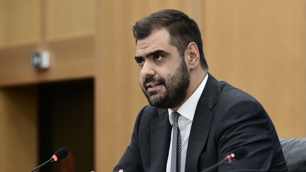 Μαρινάκης: Ο Ανδρουλάκης προσπαθεί να μας πείσει ότι το μαύρο είναι άσπρο και το κάνει χειρότερο