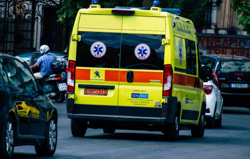 Τροχαίο δυστύχημα στο Μενίδι - ΙΧ έπεσε σε ρέμα, νεκρή η οδηγός
