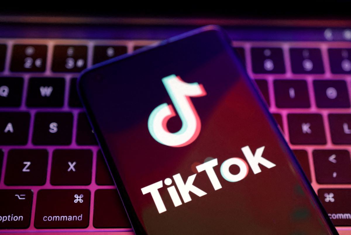 TikTok: Η Microsoft βρίσκεται σε συζητήσεις για την απόκτησή του, λέει ο Τραμπ