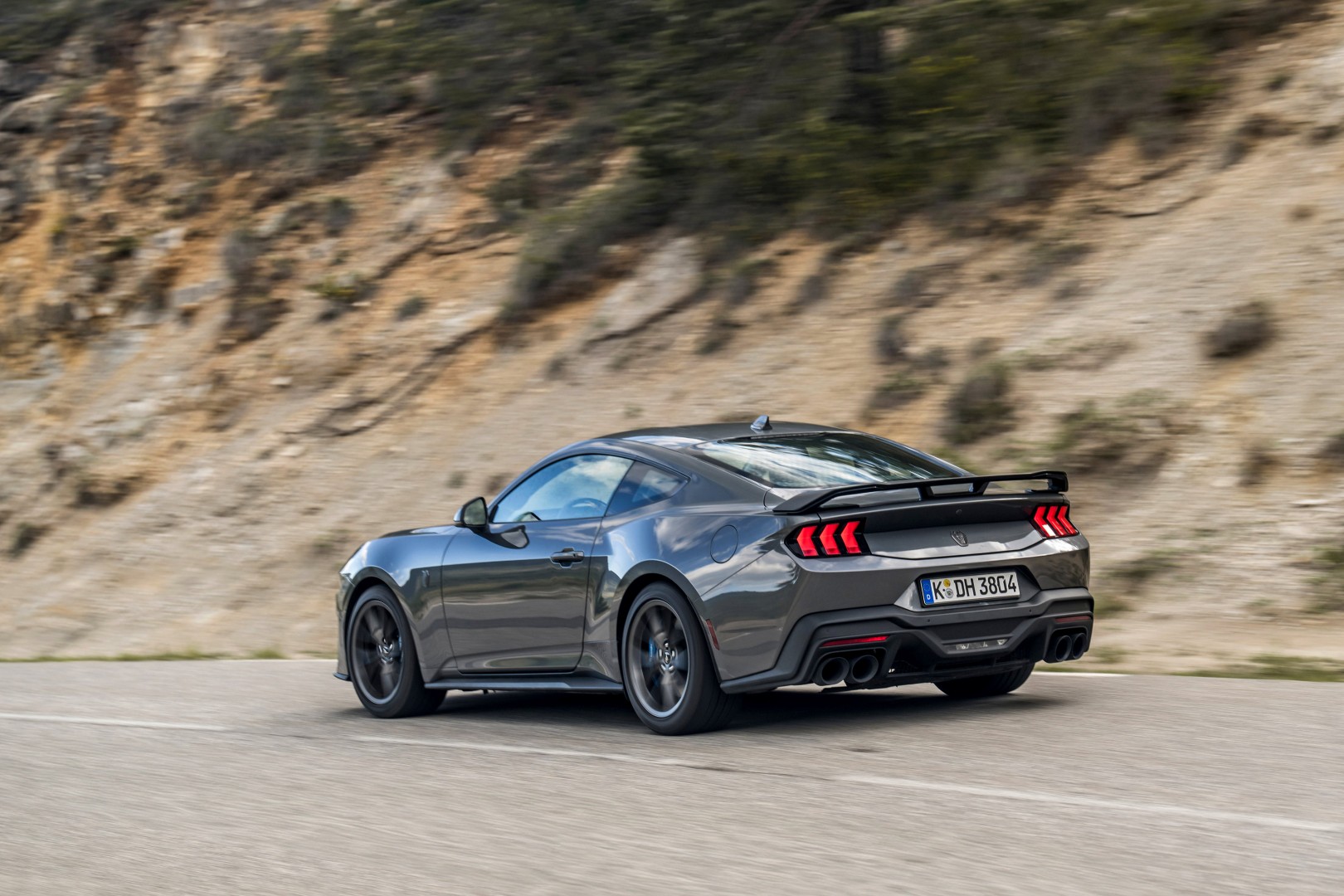 Ford Mustang Dark Horse: «Living On The Limit» με τον Μαξ Φερστάπεν