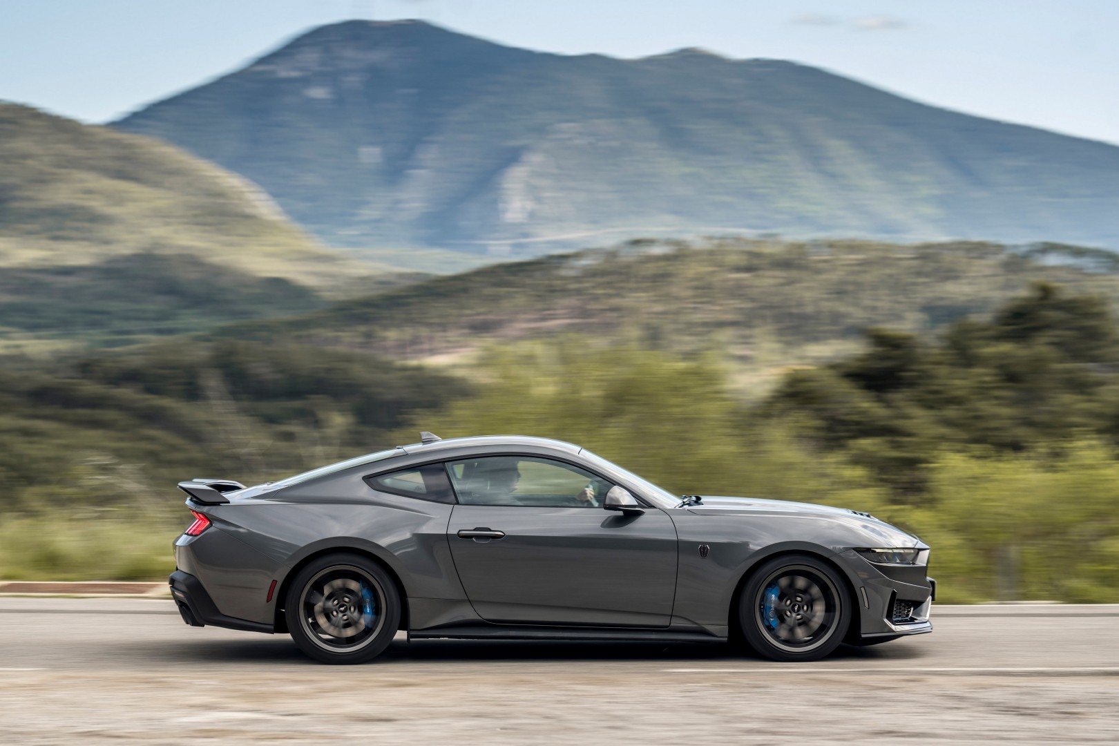 Ford Mustang Dark Horse: «Living On The Limit» με τον Μαξ Φερστάπεν