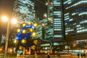 Πώς είδε η Pimco την απόφαση της ΕΚΤ για τα επιτόκια