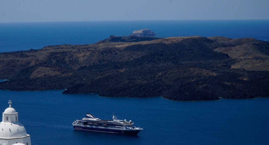 Παπαζάχος για ηφαίστειο της Σαντορίνης: Ξεχάστε εικόνες από ταινίες του Χόλιγουντ - Τι είναι οι «αποτυχημένες εκρήξεις»