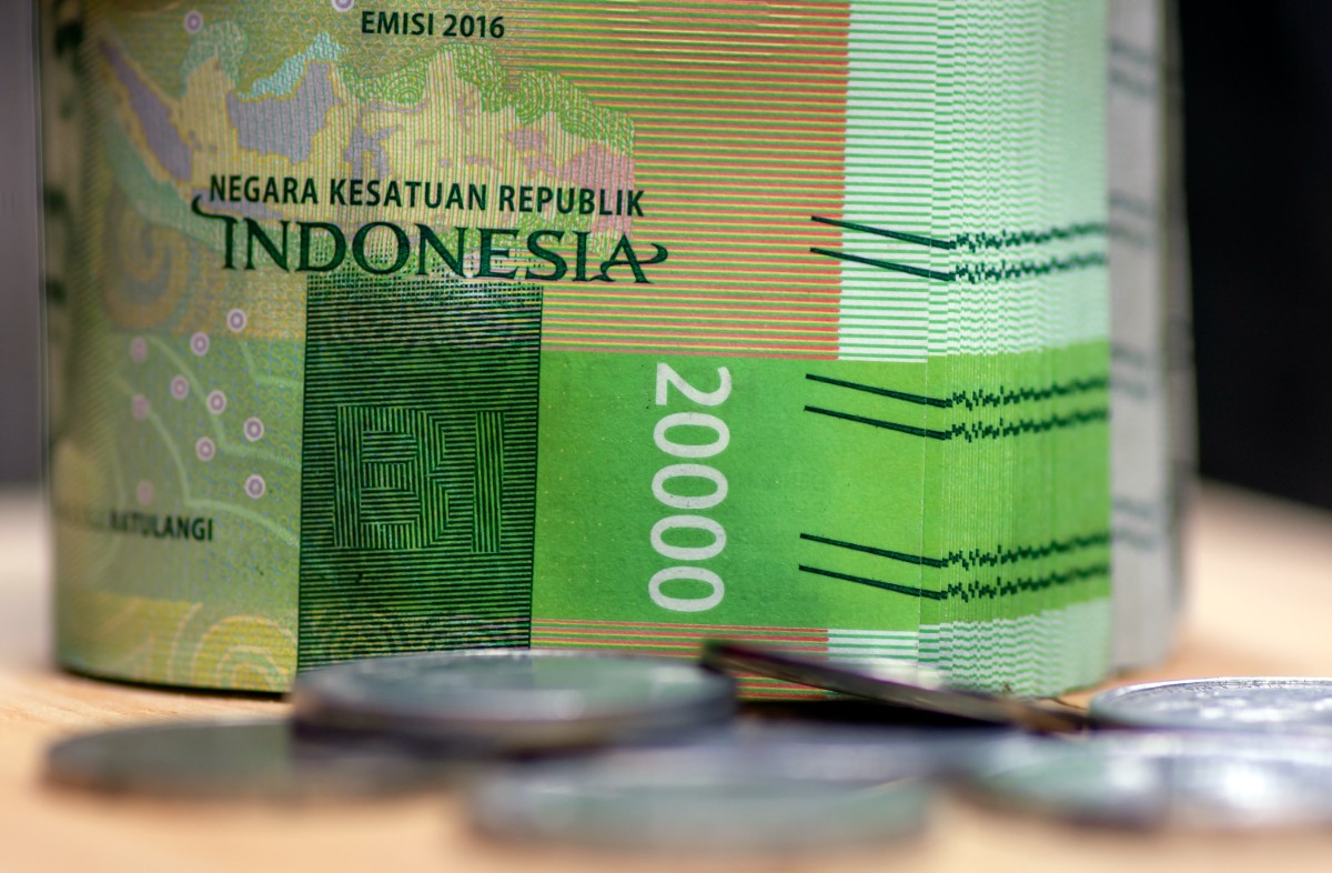 250107105540_indonesian-money-currency-rupiah-selected-focus