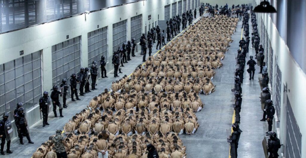 250204091315_USA-El-Salvador