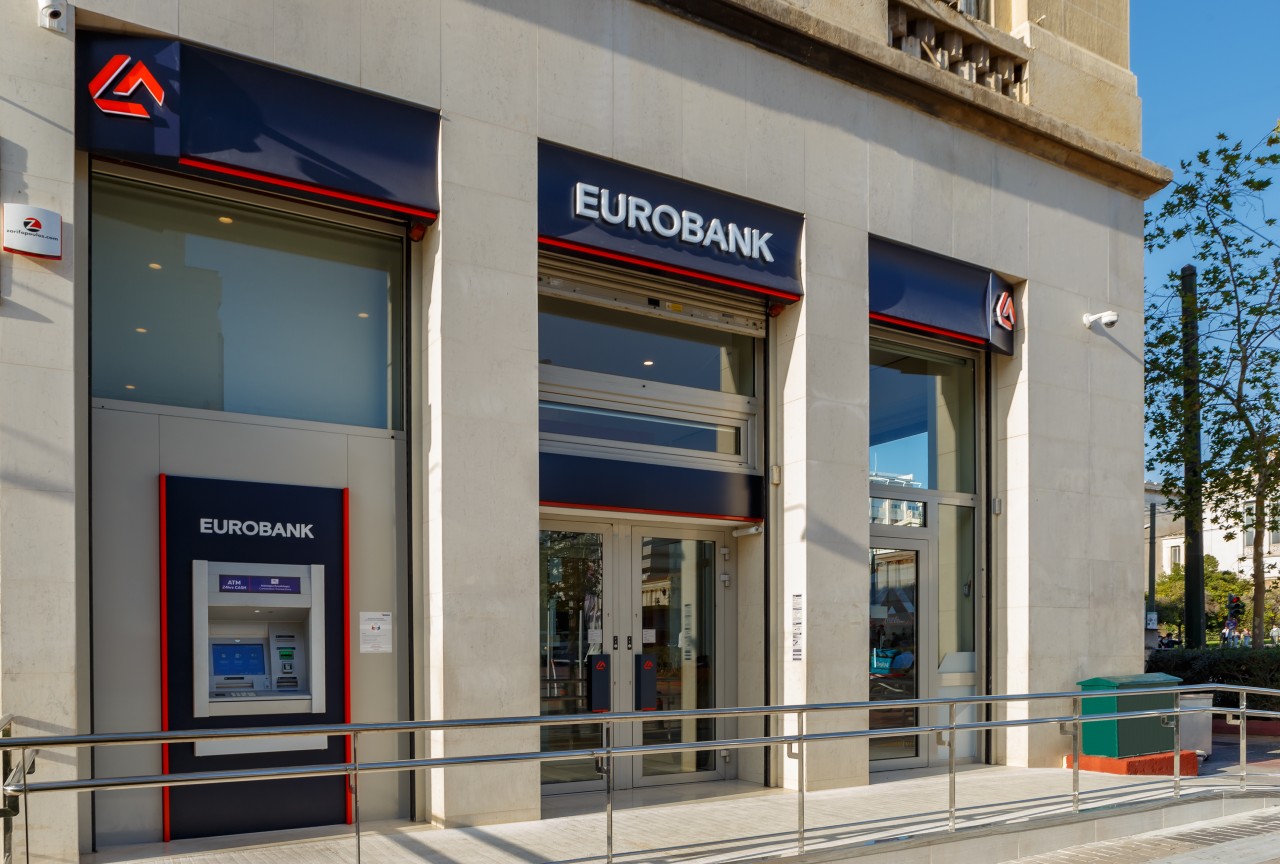 Eurobank: Γιατί παραμένει αρνητική η αποταμίευση στην Ελλάδα