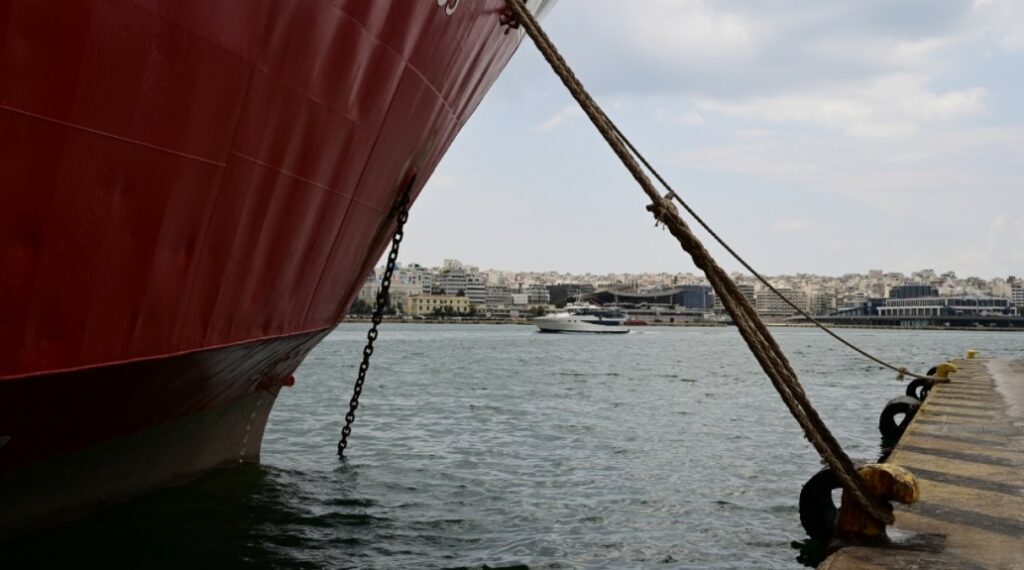 Aκυρώθηκαν τρία δρομολόγια από το λιμάνι του Πειραιά, λόγω δυσμενών καιρικών συνθηκών