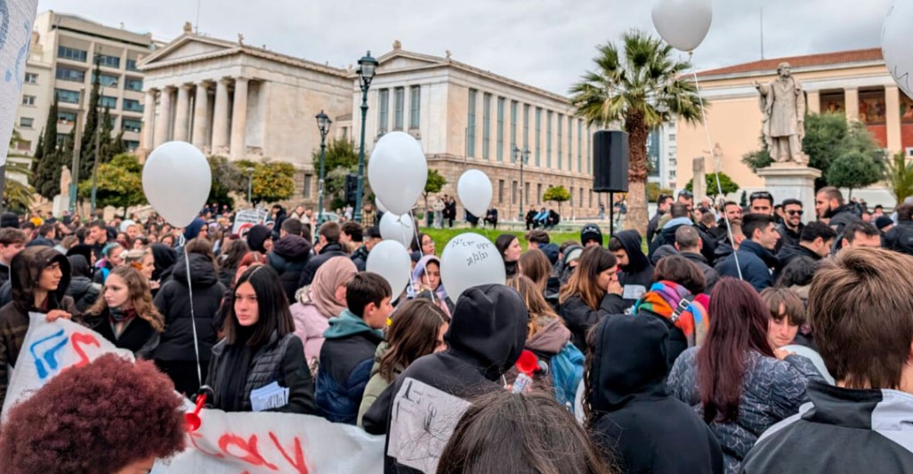 Τέμπη: Συγκεντρώσεις μαθητών, φοιτητών, εκπαιδευτικών, στην Αθήνα και σε πολλές πόλεις - Κλειστοί οι σταθμοί του μετρό «Σύνταγμα» - «Πανεπιστήμιο»