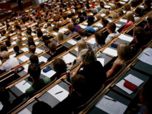Τι θα γίνει με τους «αιώνιους» φοιτητές: Ποιοι θα διαγραφούν