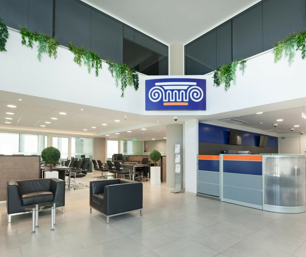 Eurobank: Με 93,47% στην Ελληνική Τράπεζα - Υποβάλλει δημόσια πρόταση