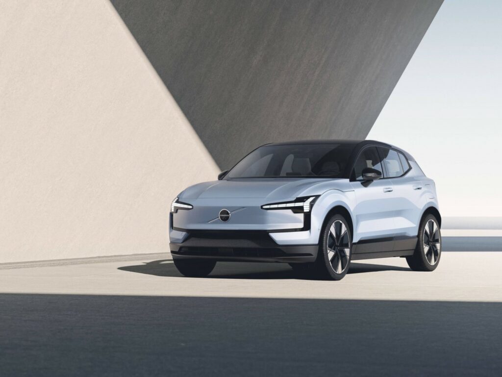 Volvo: Επιδότηση 5.000 ευρώ για τα αμιγώς ηλεκτρικά EX30, EX40 και EC40