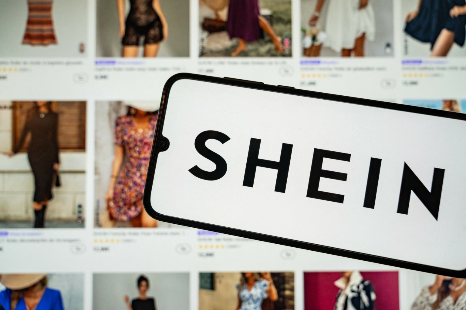 Shein: Η «βασίλισσα» της γρήγορης μόδας σε δοκιμασία – Δυσκολίες στην IPO και πιέσεις για χαμηλότερη αποτίμηση