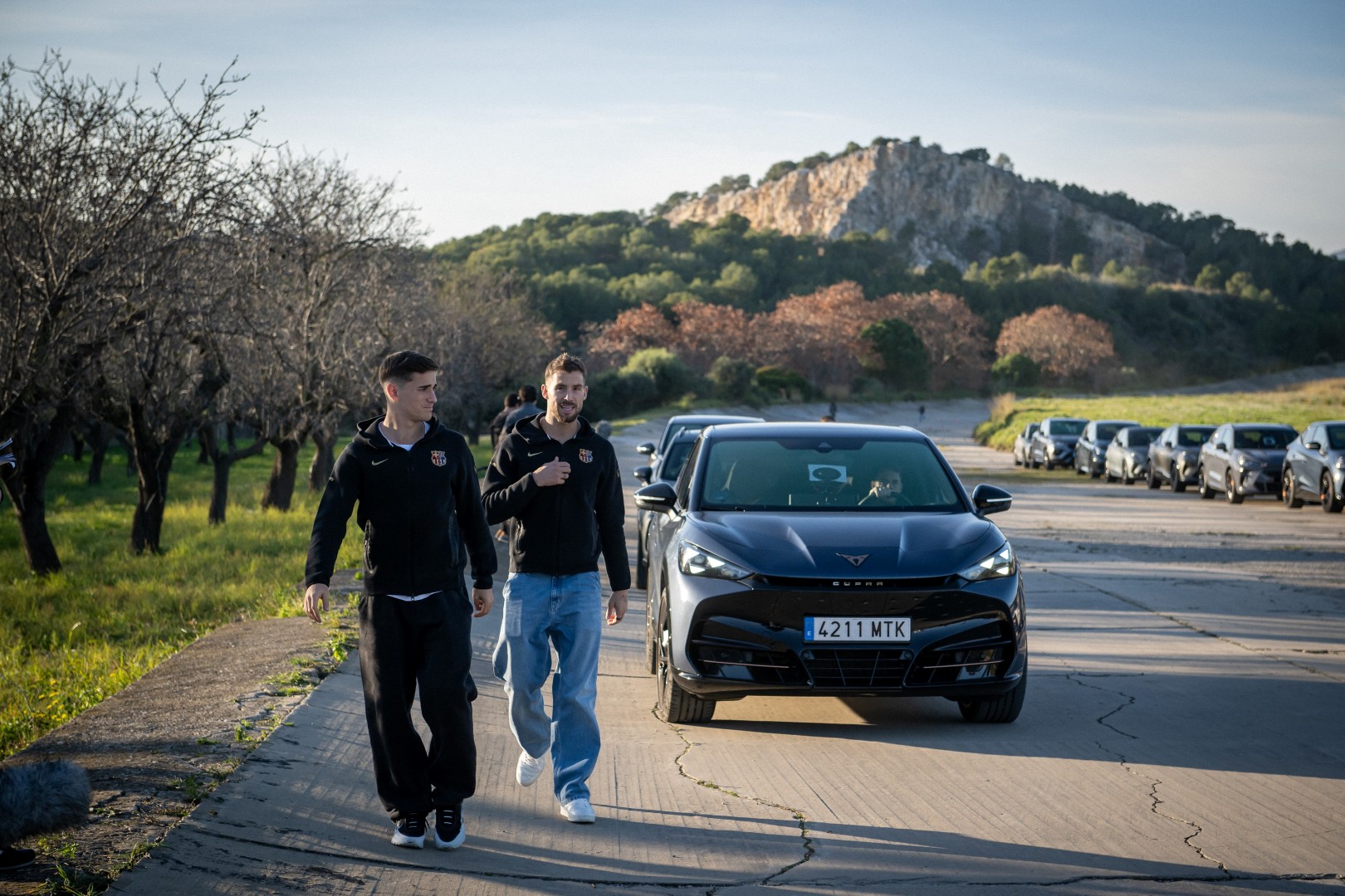 Cupra: Οι παίκτες της Μπαρτσελόνα δοκιμάζουν τα νέα μοντέλα της