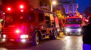 Νεκρή 67χρονη μετά από φωτιά σε σπίτι στη Βουλιαγμένη - Στο νοσοκομείο άλλες δύο γυναίκες - Αττική