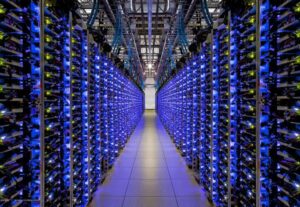 Data Centers: Τεράστιοι χώροι με ελάχιστο ανθρώπινο δυναμικό