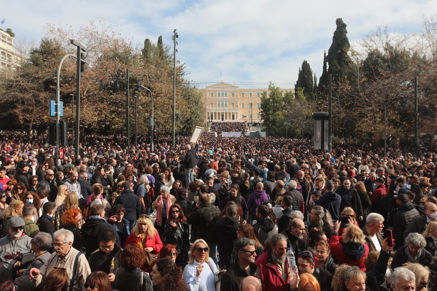 Σε εξέλιξη τα συλλαλητήρια για τα Τέμπη σε όλη την Ελλάδα - Δείτε live τη συγκέντρωση στο Σύνταγμα