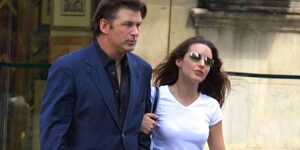 Κριστίν Ντέιβις: Ο «τρελός» λόγος για τον οποίο παρέμεινε με τον Άλεκ Μπάλντουιν