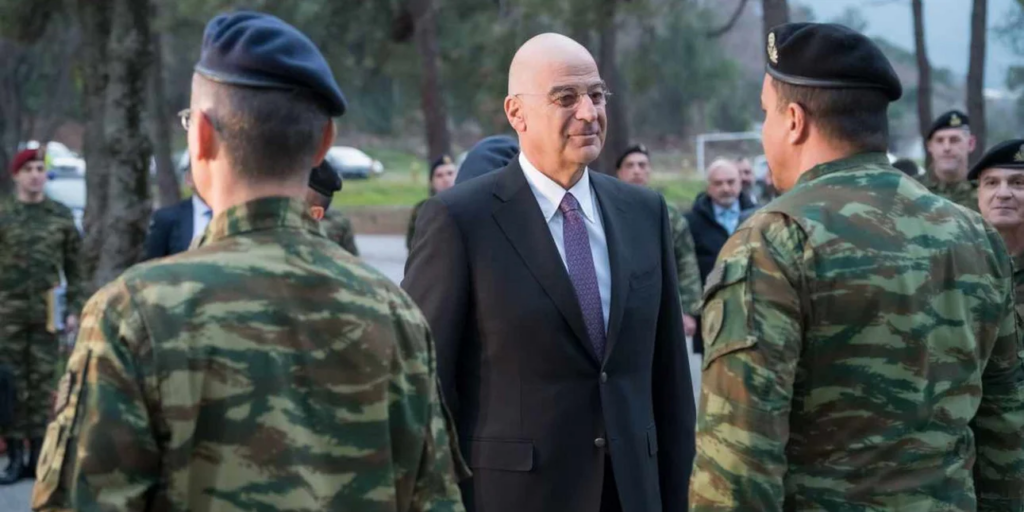 Υπεγράφη προκήρυξη πρόσληψης 2.000 επαγγελματιών οπλιτών