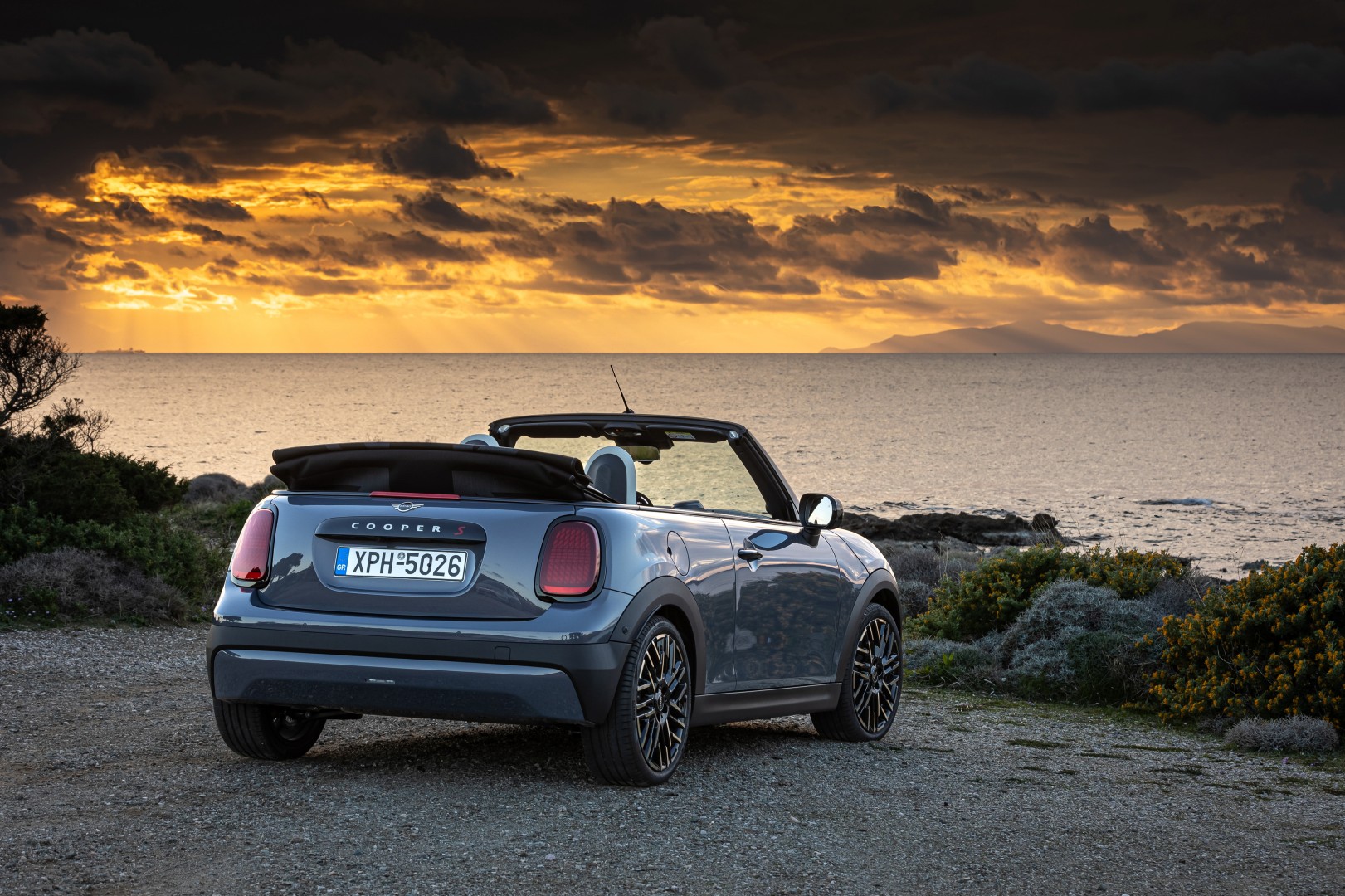 BMW Σειρά 2 Gran Coupé και MINI Cooper Cabrio μας συστήνονται... Εν Πλω