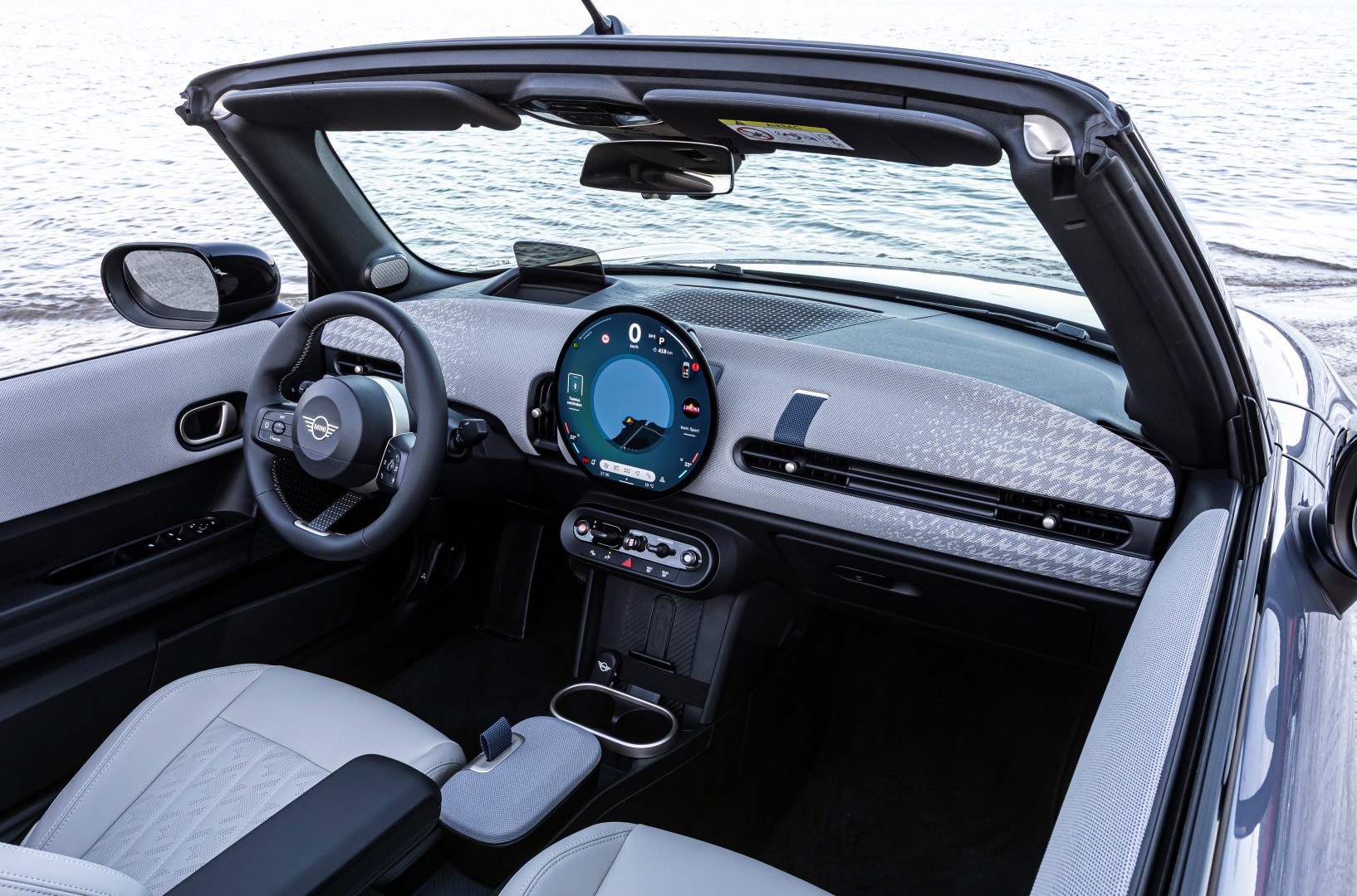 BMW Σειρά 2 Gran Coupé και MINI Cooper Cabrio μας συστήνονται... Εν Πλω