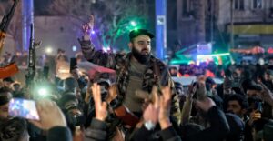 Συρία: Σφοδρές μάχες μεταξύ μαχητών «πιστών» στον Άσαντ με δυνάμεις ασφαλείας - Πάνω από 70 νεκροί
