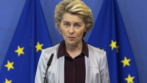 Φον ντερ Λάιεν μετά την επίθεση στο Κίεβο: «Ο Πούτιν πρέπει να έρθει στο τραπέζι των διαπραγματεύσεων»
