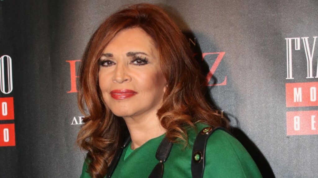 Μιμή Ντενίση: «Όταν πέθανε ο πατέρας μου στις 5 το πρωί, στις έξι το απόγευμα έπαιξα στο θέατρο»