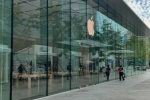 Τεχνητή νοημοσύνη: Γιατί η Apple καθυστερεί να την εντάξει στο iPhone