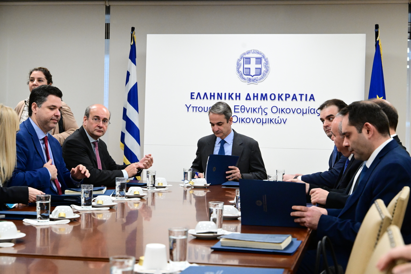 Κυριάκος Μητσοτάκης στο υπ. Οικονομικών: Νέες μειώσεις φόρων πολύ σύντομα