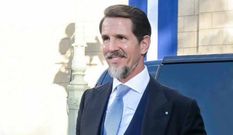 Παύλος Ντε Γκρες: Το όνομά μου είναι ξεκάθαρο, είμαι ένας απλός πολίτης – Τι απαντά για την προσφώνηση «πρίγκιπας» στη Μάνη