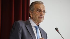 Αντώνης Σαμαράς προς Ε. Βενιζέλο: «Παραμένω μάχιμος - Άλλη διαδρομή η δική μου και άλλη η δική σου»