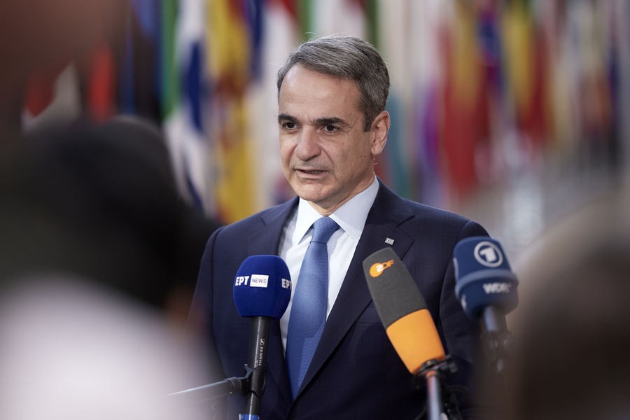 Μητσοτάκης σε Γκουτέρες: Λύση του Κυπριακού στο πλαίσιο των αποφάσεων του ΣΑ του ΟΗΕ