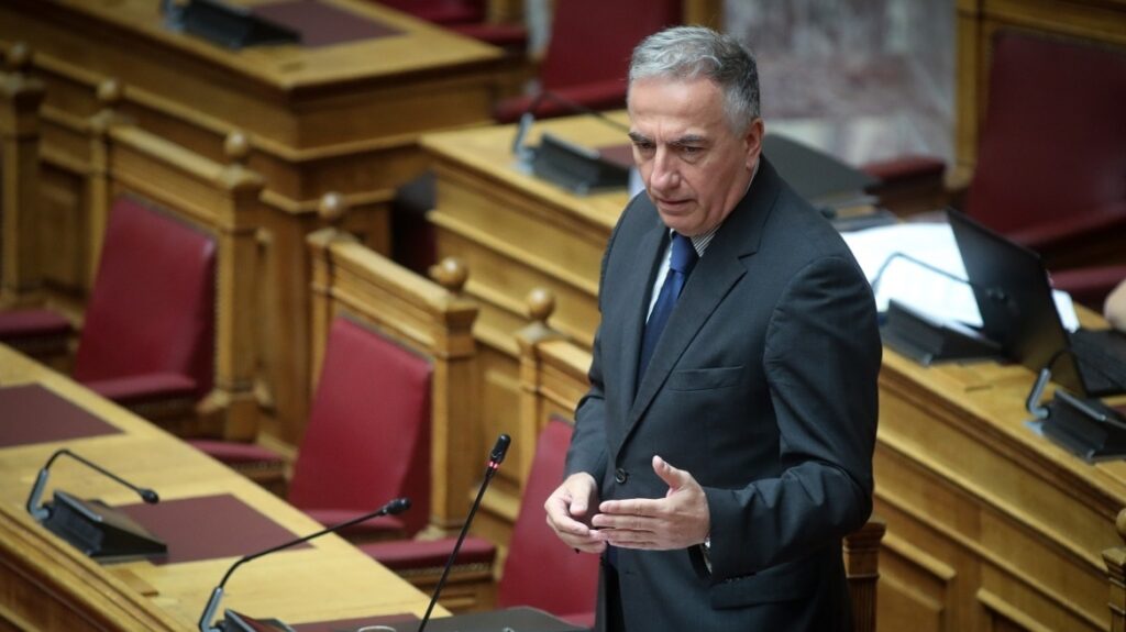 Ο Σταύρος Καλαφάτης νέος υφυπουργός Ανάπτυξης στη θέση του Αρίστου Δοξιάδη